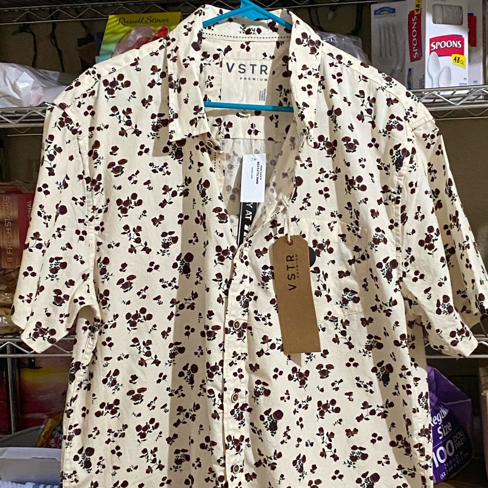Men’s XL button up short sleeve shirt